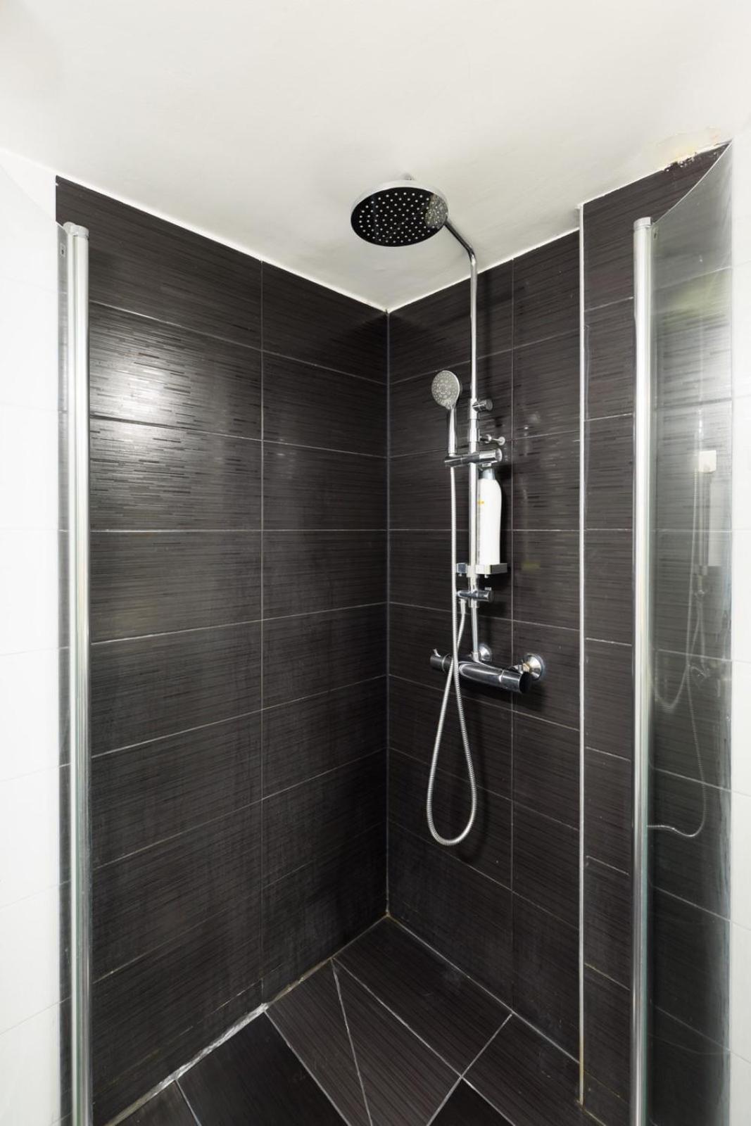 Aiolos Luxury Metro Acropolis Suite 7 Near Museum Of Modern Art Atina Dış mekan fotoğraf